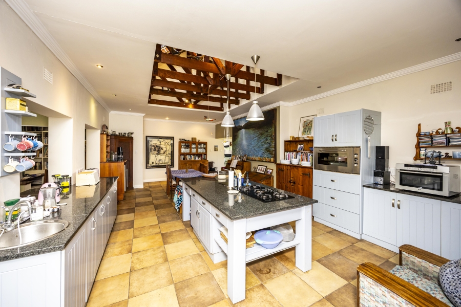 4 Bedroom Property for Sale in Nahoon Beach Eastern Cape